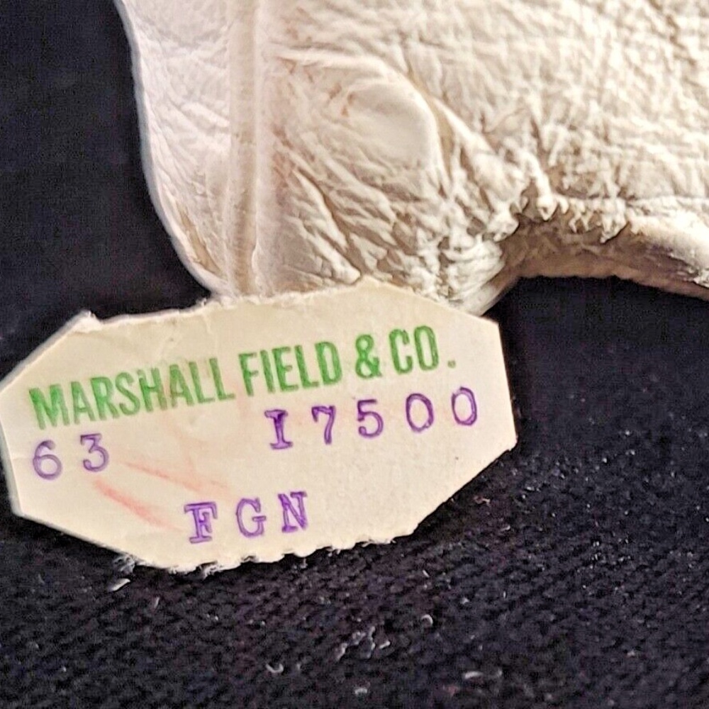 Extremely Rare Ivory White Ostrich Leather Gucci Bag from 1963 - Picture 9 of 13